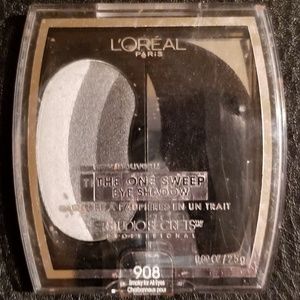 L'oreal One Sweep Eye Shadow